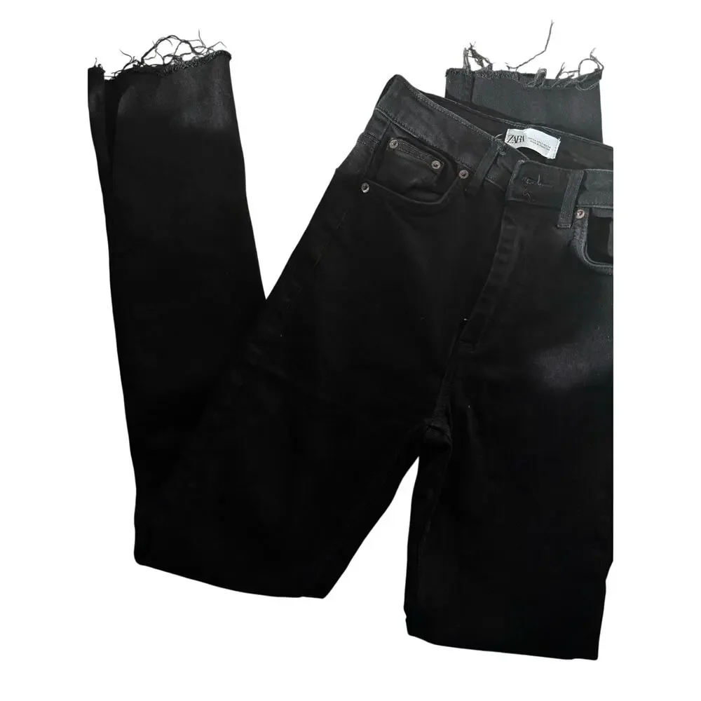 Zara Black Coated Straight Leg Jeans Frayed Hem Size US 2 EU 34 High Rise - Picture 4 of 7